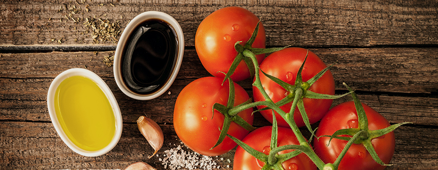 Huile infusion de cannabinoïde à la vinaigrette à la tomate Huile infusion de cannabinoïde à la vinaigrette à la tomate