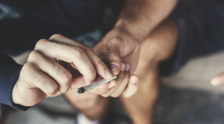 Partager un joint peut-il vous rendre malade ? Partager un joint peut-il vous rendre malade ?