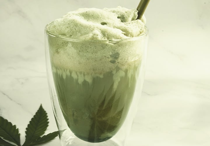 2. « Thé au Cannabis Latte » (recette à partir de zéro, parfait pour les occasions à plusieurs)