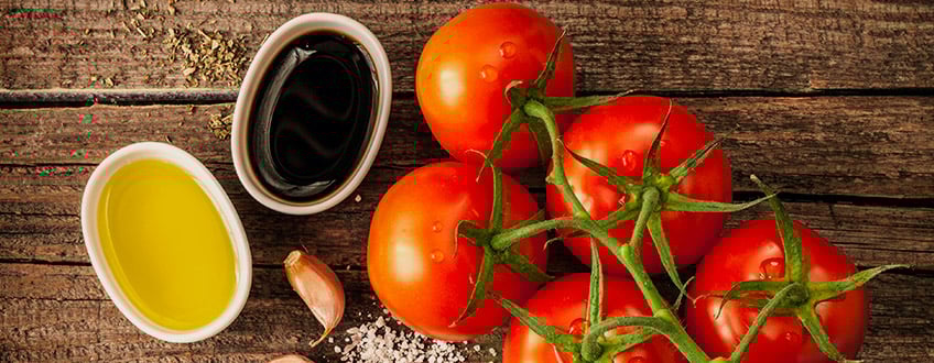 Huile infusion de cannabinoïde à la vinaigrette à la tomate