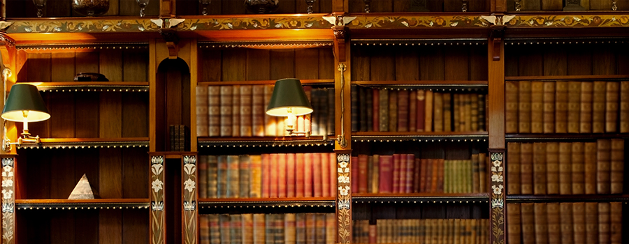 UN LIVRE CREUX UN LIVRE CREUX